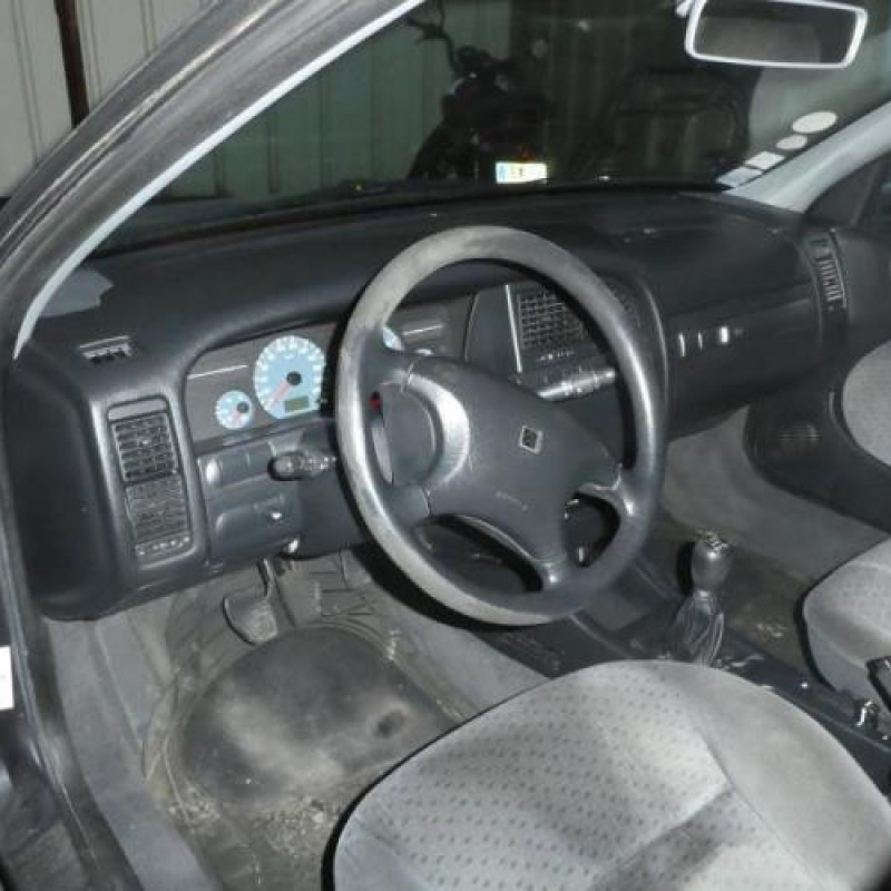 Porte arriere droit CITROEN XANTIA Photo n°7