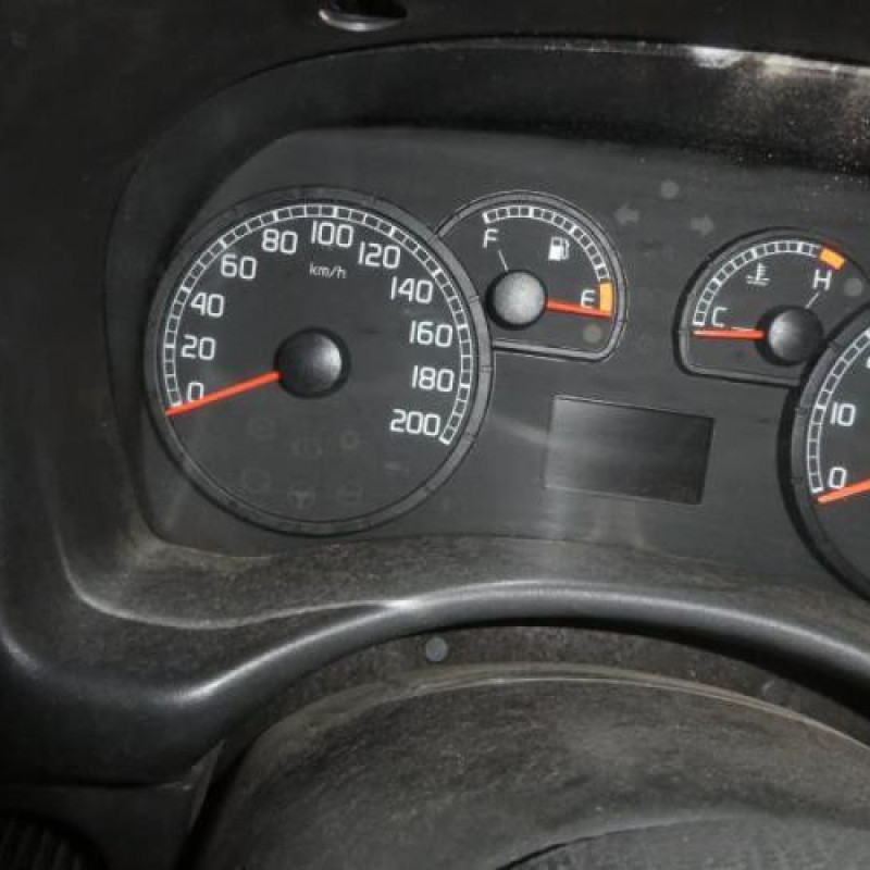 Cric (Ensemble depannage) FIAT PUNTO 2 Photo n°8