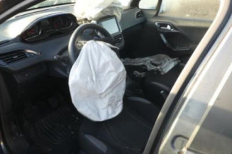 Pommeau de vitesses PEUGEOT 208 1