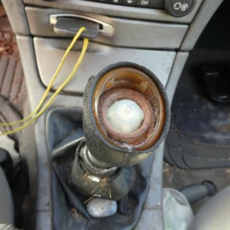Verin de coffre RENAULT LAGUNA 2 Photo n°9