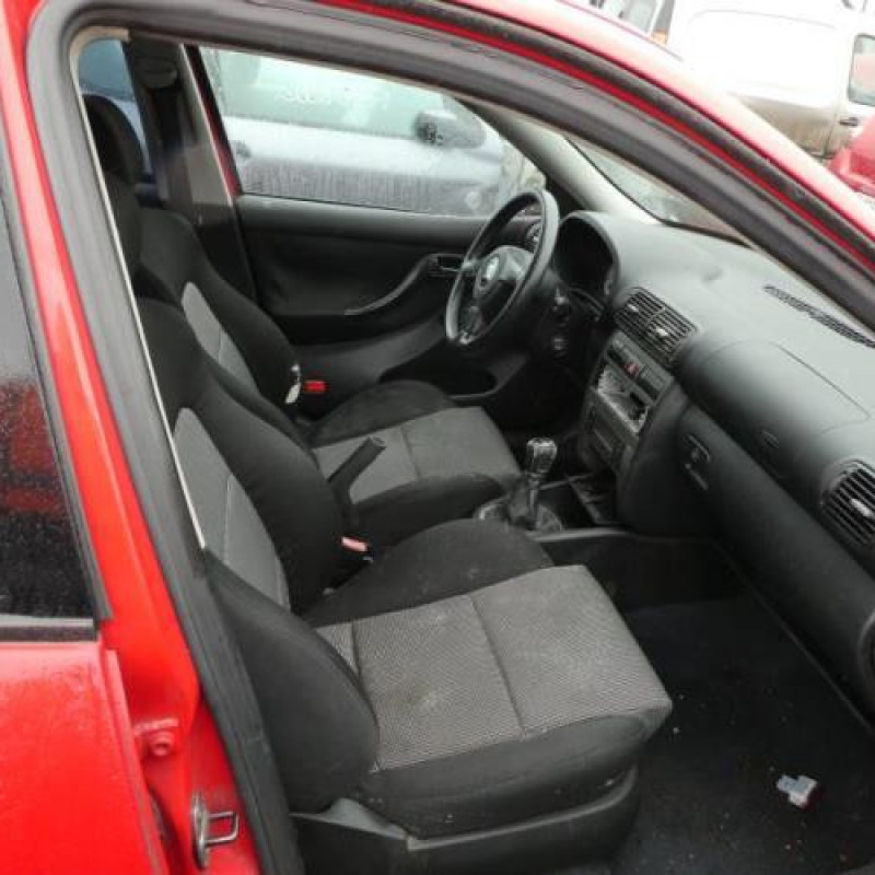 Malle/Hayon arriere SEAT LEON 1 Photo n°7