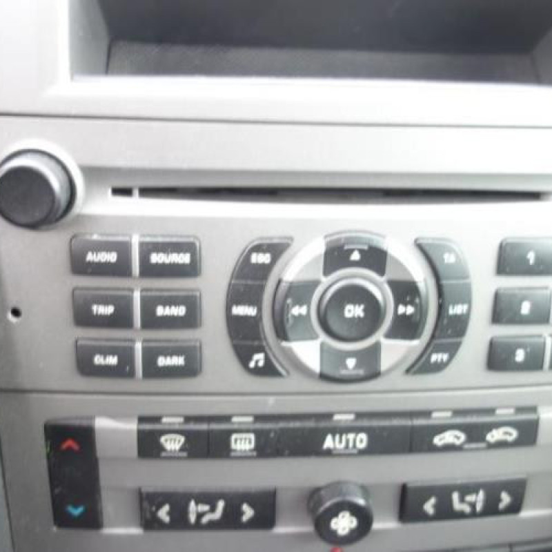 Attache ceinture arriere gauche PEUGEOT 407 Photo n°10