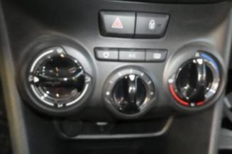 Pommeau de vitesses PEUGEOT 208 1