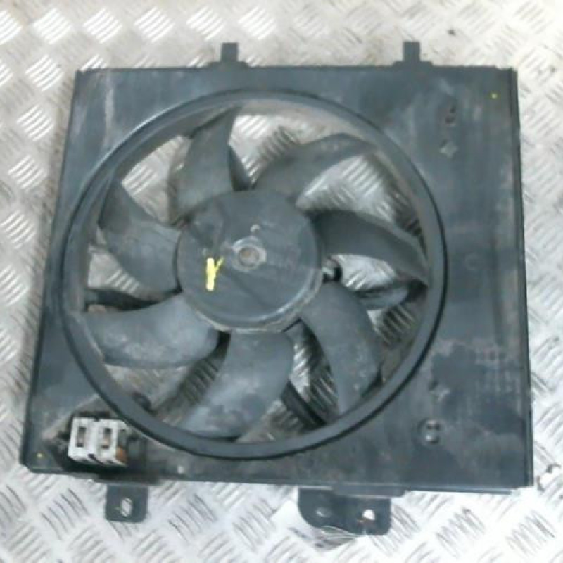 Moto ventilateur radiateur PEUGEOT 208 1 Photo n°1