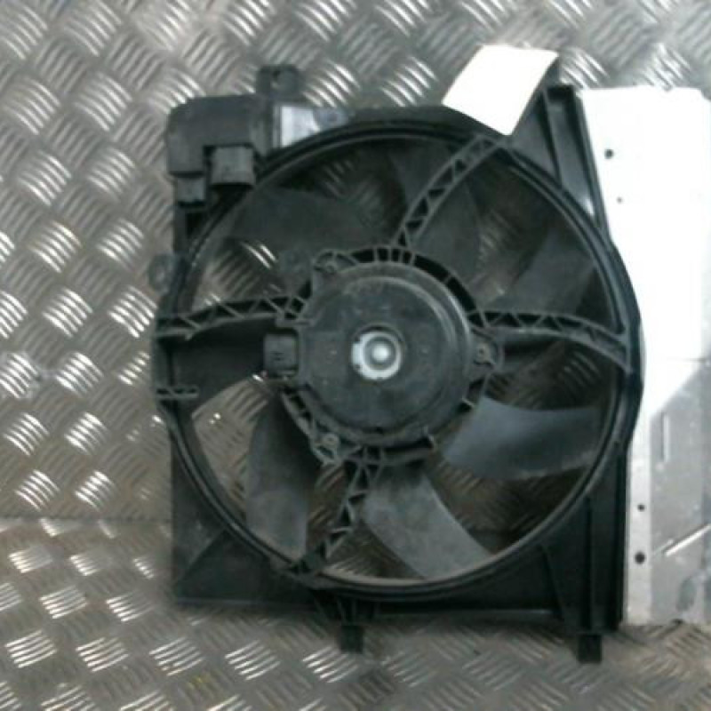 Moto ventilateur radiateur PEUGEOT 208 1 Photo n°2