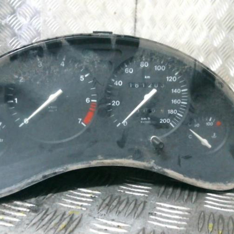 Compteur OPEL CORSA B Photo n°1