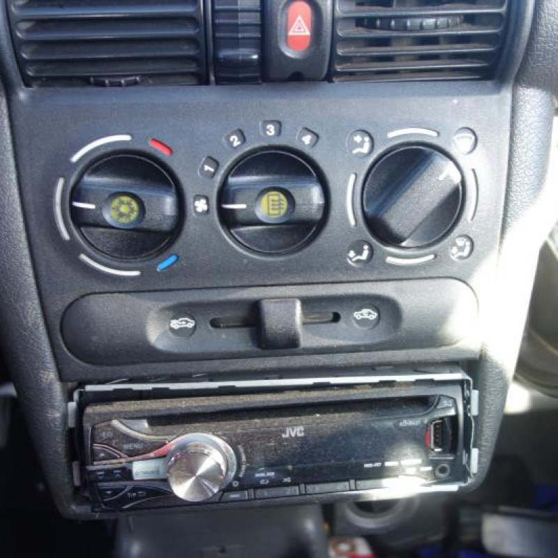 Compteur OPEL CORSA B Photo n°8