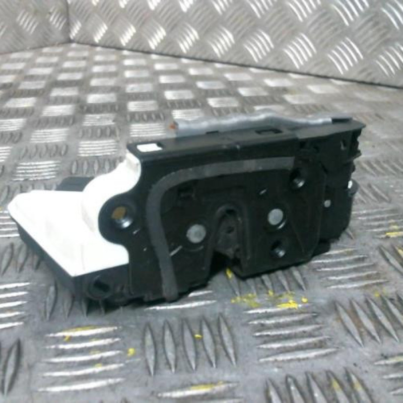 Serrure arriere droit SKODA FABIA 2 Photo n°1