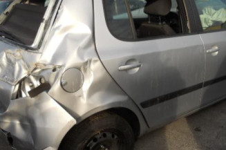 Serrure arriere droit SKODA FABIA 2