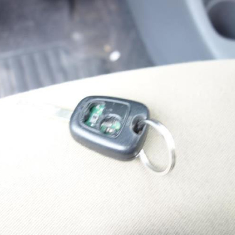 Interrupteur de leve vitre avant droit PEUGEOT 107 Photo n°15