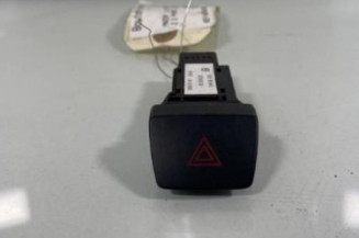 Bouton de warning MAZDA 2 2 Photo n°1