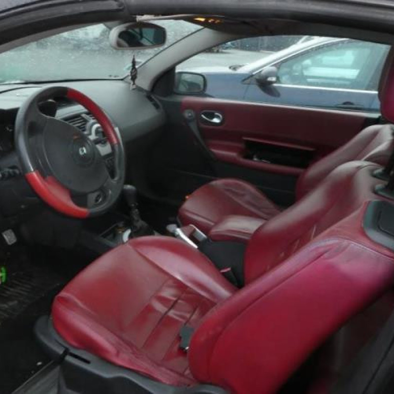 Pretensionneur de ceinture arriere gauche RENAULT MEGANE 2 Photo n°8