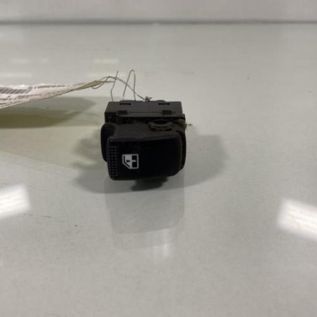 Interrupteur de leve vitre avant droit HYUNDAI MATRIX Photo n°1