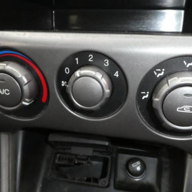 Serrure avant gauche HYUNDAI MATRIX Photo n°8