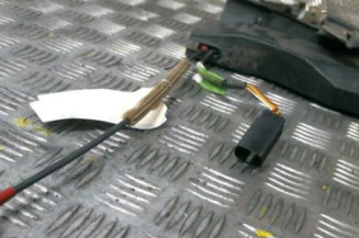 Serrure avant droit FORD ESCORT 6