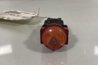 Bouton de warning NISSAN ALMERA TINO Photo n°1