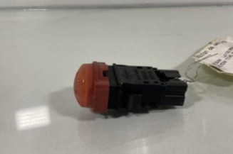 Bouton de warning NISSAN ALMERA TINO