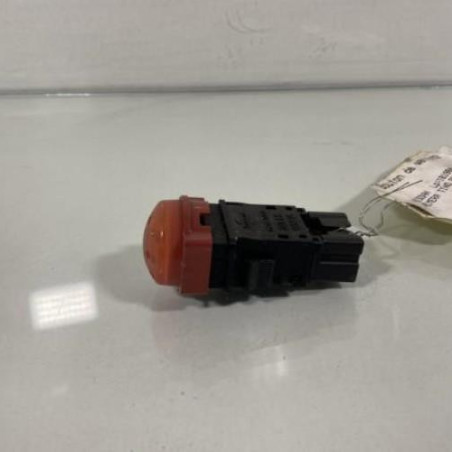 Bouton de warning NISSAN ALMERA TINO