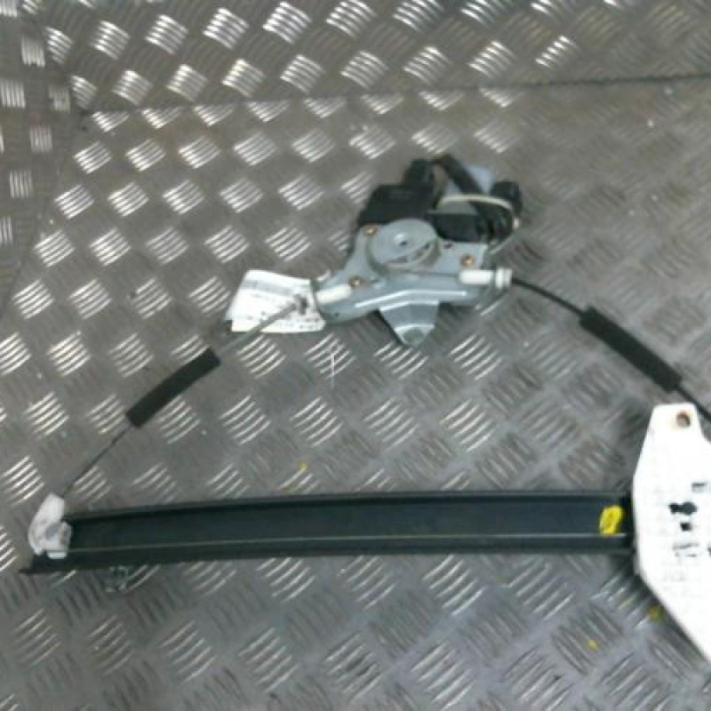 Leve vitre electrique avant gauche OPEL ANTARA Photo n°1