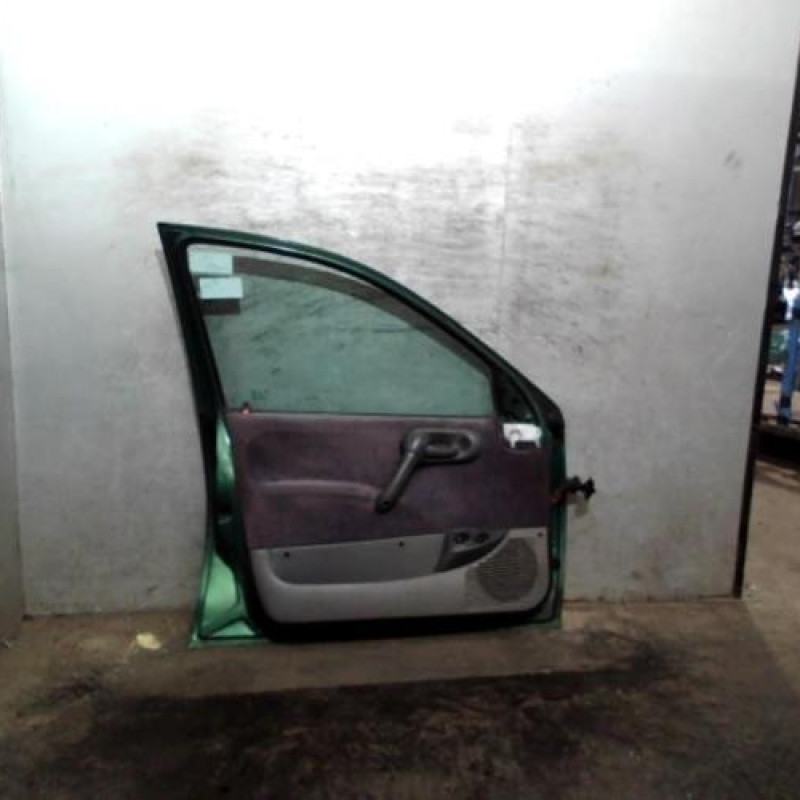 Porte avant gauche OPEL CORSA B Photo n°2