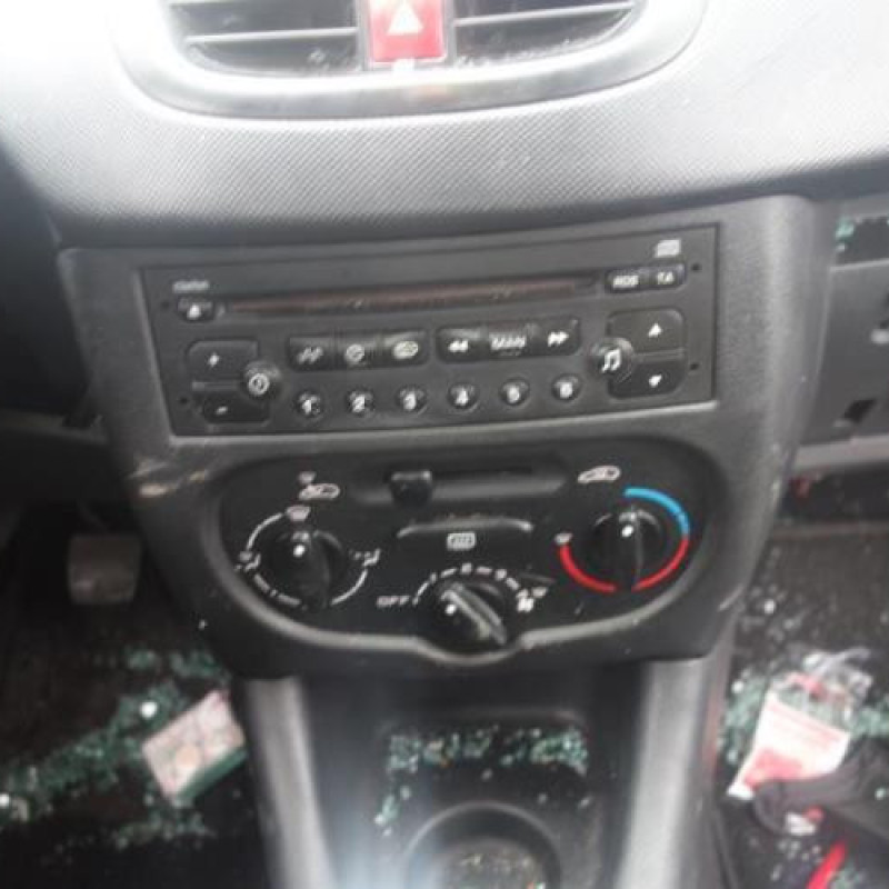 Pretensionneur de ceinture avant droit PEUGEOT 206+ Photo n°11