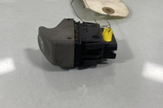 Interrupteur de leve vitre avant droit RENAULT TWINGO 1