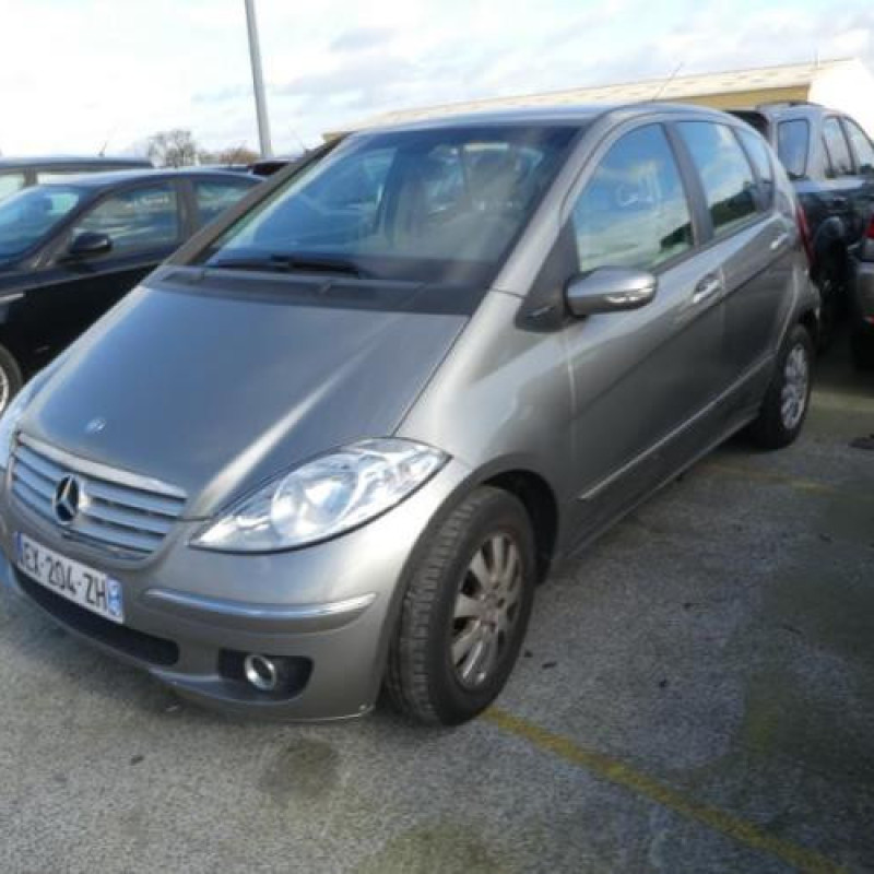 Feu arriere principal droit (feux) MERCEDES CLASSE A 169 Photo n°3