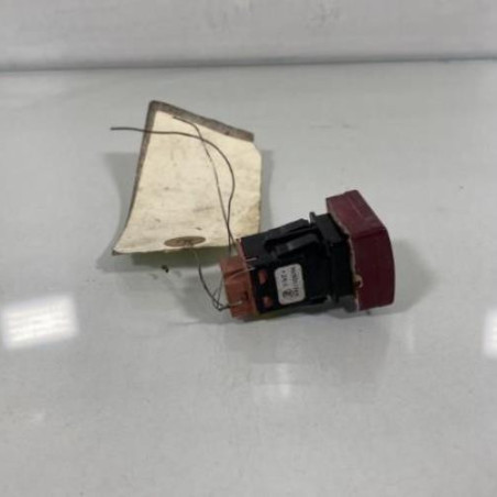 Bouton de warning AUDI A3 2
