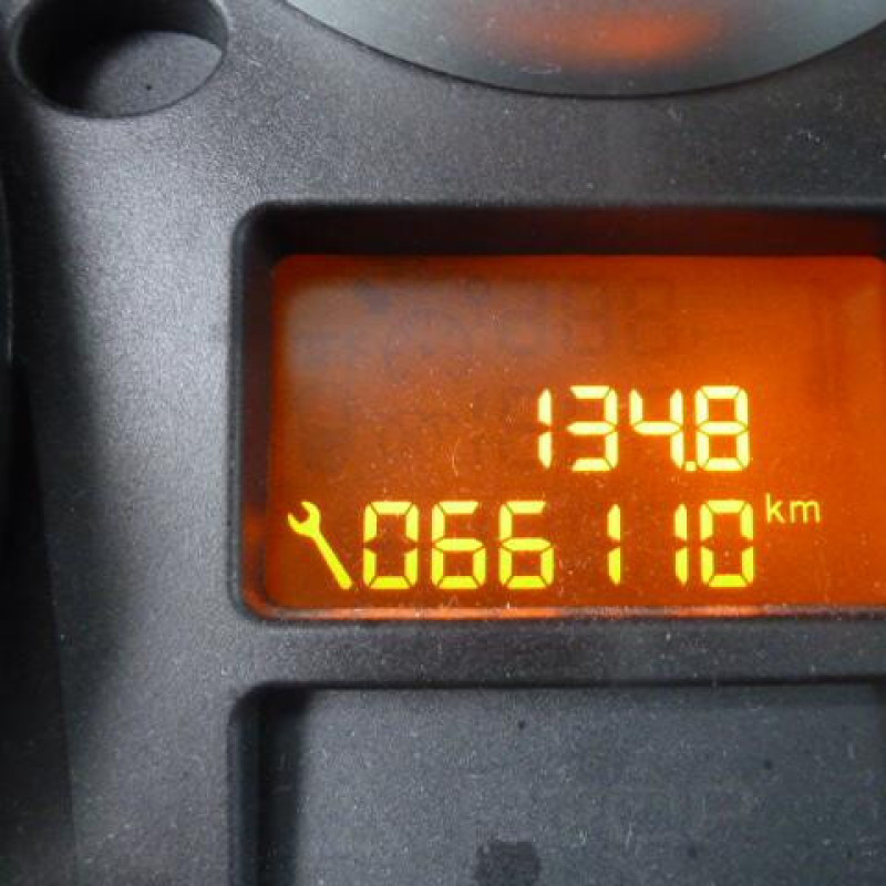 Pompe à carburant PEUGEOT 207 Photo n°8