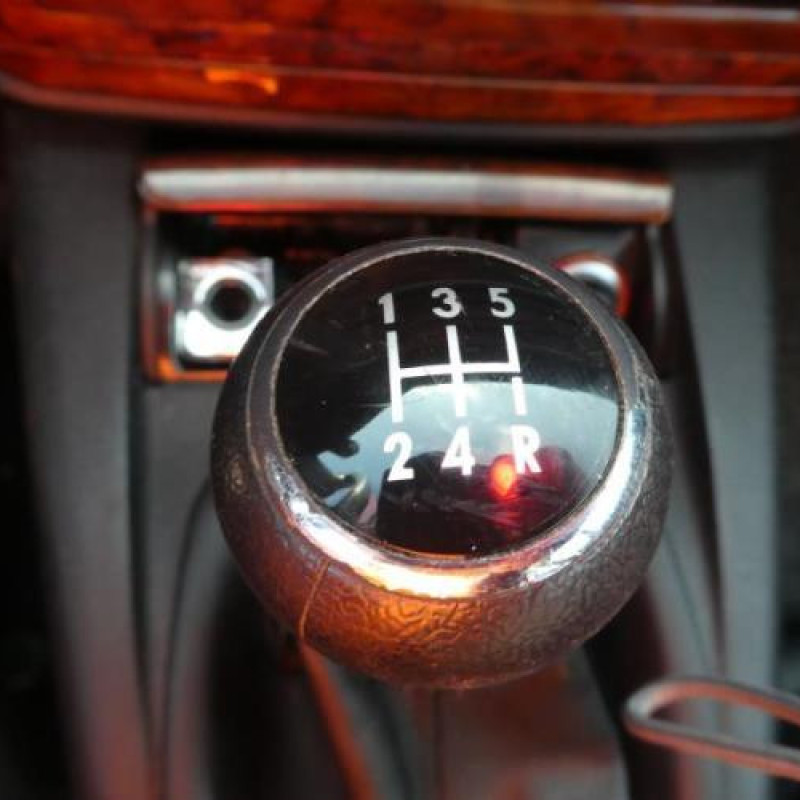 Pretensionneur de ceinture avant gauche VOLKSWAGEN PASSAT 4 Photo n°9