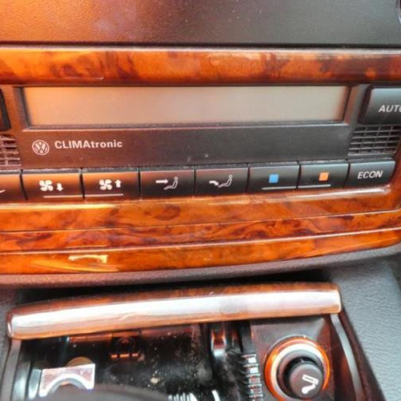 Pretensionneur de ceinture avant gauche VOLKSWAGEN PASSAT 4 Photo n°10