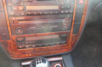 Pretensionneur de ceinture avant gauche VOLKSWAGEN PASSAT 4