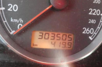 Pretensionneur de ceinture avant gauche VOLKSWAGEN PASSAT 4