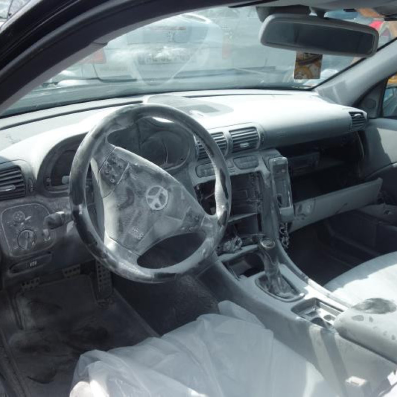Porte avant droit MERCEDES CLASSE C 203 COUPE SPORT Photo n°7