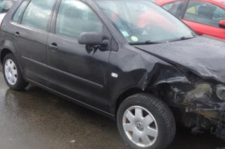 Malle/Hayon arriere VOLKSWAGEN POLO 4