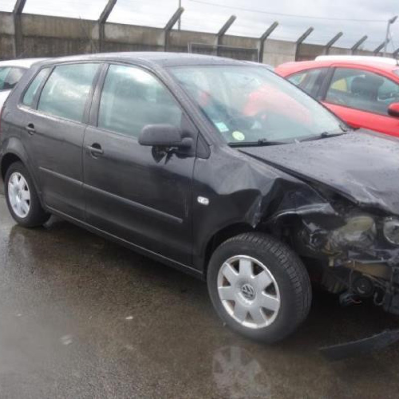 Malle/Hayon arriere VOLKSWAGEN POLO 4 Photo n°4