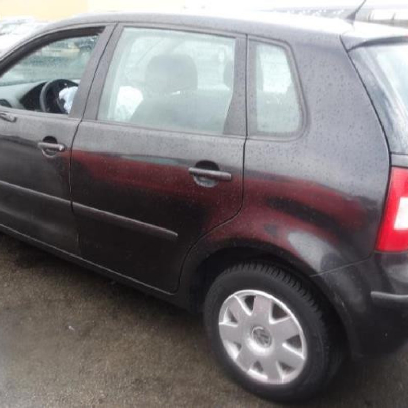 Malle/Hayon arriere VOLKSWAGEN POLO 4 Photo n°6