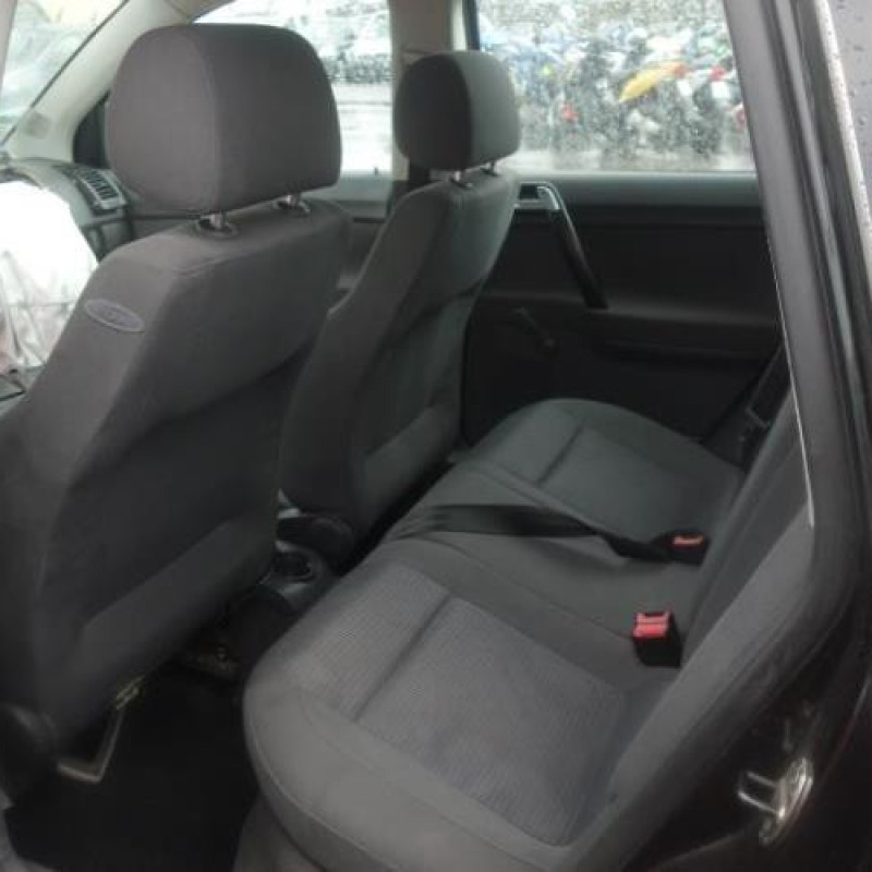 Malle/Hayon arriere VOLKSWAGEN POLO 4 Photo n°8