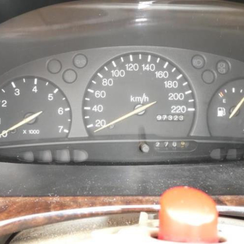 Porte avant droit FORD FIESTA 4 Photo n°10