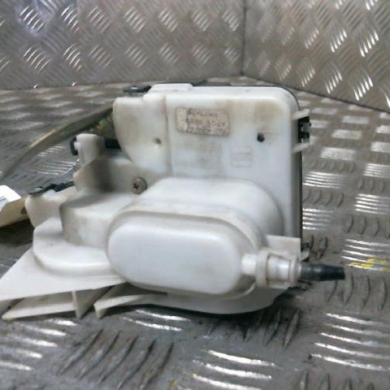 Serrure arriere gauche SEAT CORDOBA 1 Photo n°2