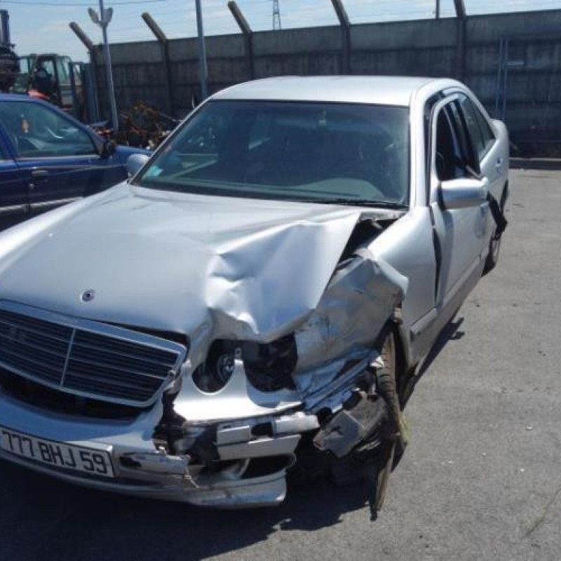 Pretensionneur de ceinture avant droit MERCEDES CLASSE E 210 Photo n°4