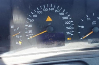 Pretensionneur de ceinture avant droit MERCEDES CLASSE E 210