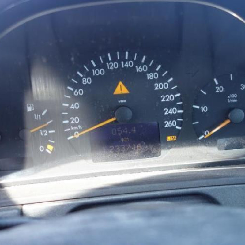 Pretensionneur de ceinture avant droit MERCEDES CLASSE E 210 Photo n°12