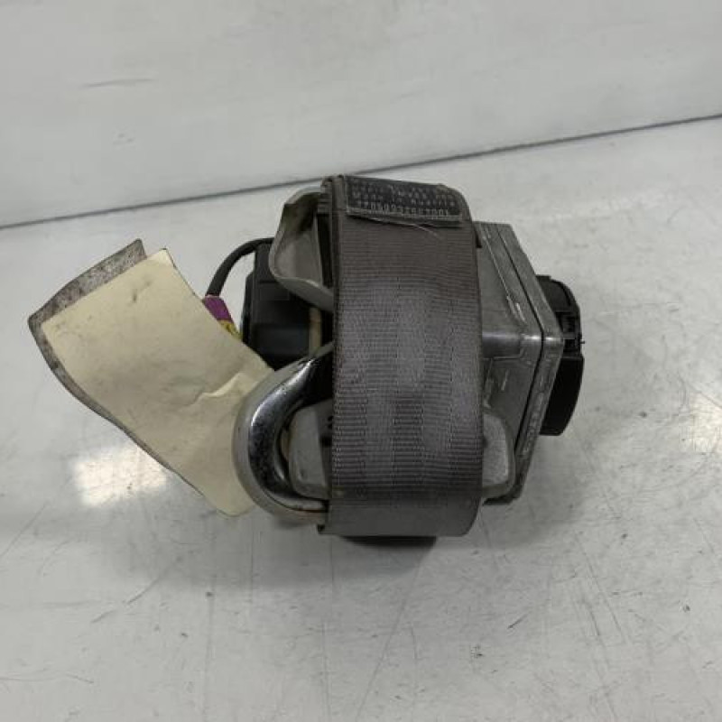 Pretensionneur de ceinture avant droit VOLKSWAGEN GOLF 4 Photo n°2