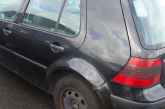 Pretensionneur de ceinture avant droit VOLKSWAGEN GOLF 4