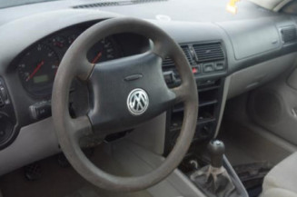 Pretensionneur de ceinture avant droit VOLKSWAGEN GOLF 4
