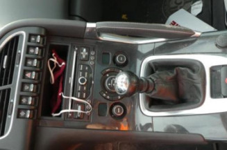 Pedale d'embrayage PEUGEOT 3008 1