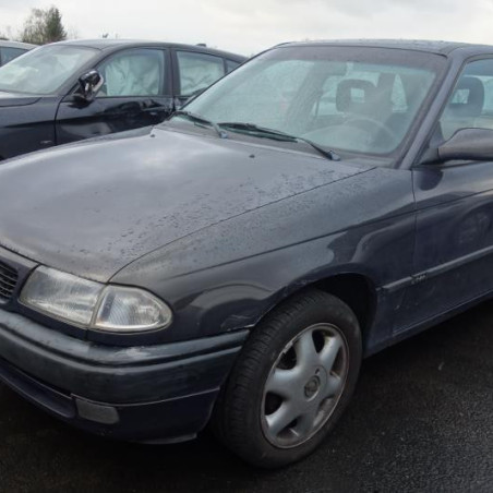 Pretensionneur de ceinture avant droit OPEL ASTRA F
