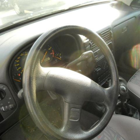 Vitre avant gauche SEAT CORDOBA 1