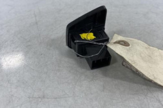 Interrupteur de leve vitre avant droit FIAT 500 2
